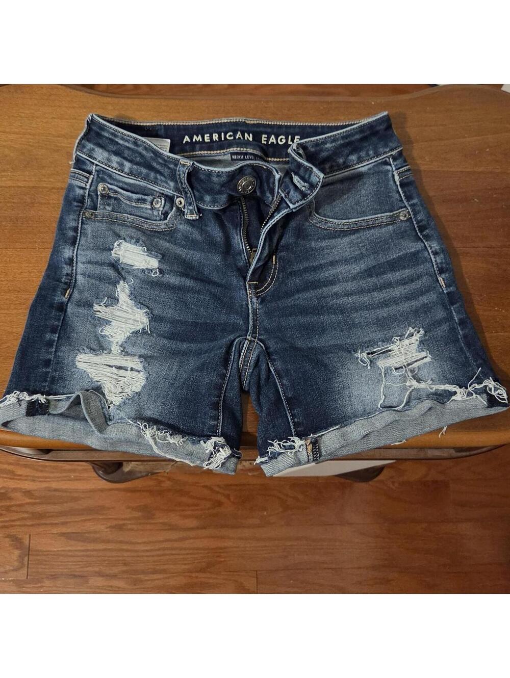 American Eagle Medium Wash Distressed Denim Cutoff Shorts Sz 0